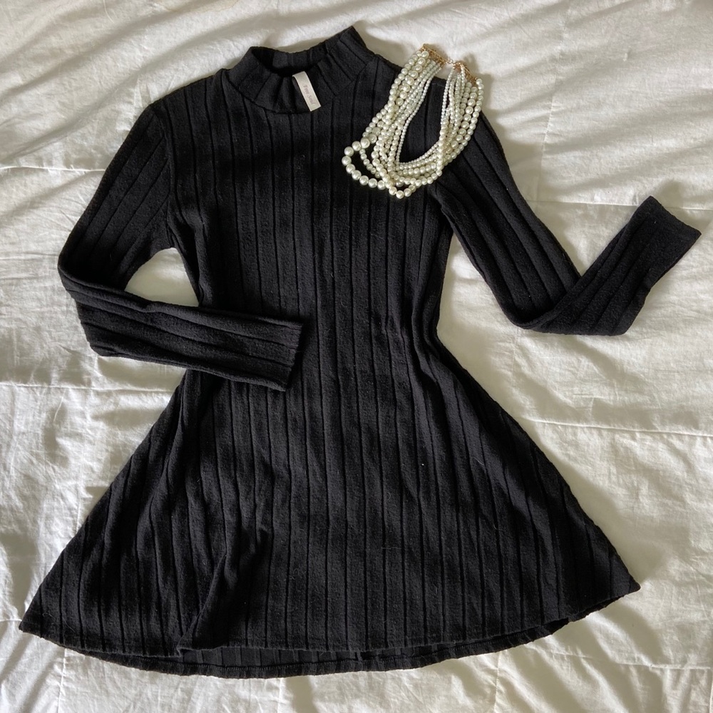 🌸 3 for $15 🌸 Long Sleeve Black Knit Top